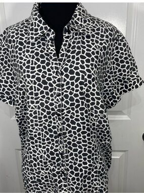 Black & White Patterned Short-Sleeve Womens Blouse Shirt size XL CB-40